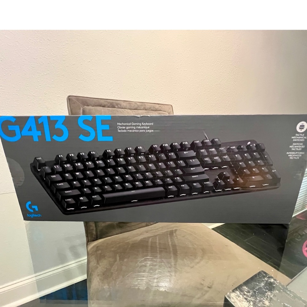 NWT!!LOGITECH G413 SE MECHANICAL GAMING KEYBOARD